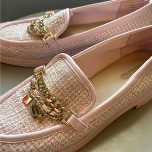 Elegant Pink Loafers with Gold Chain Accent